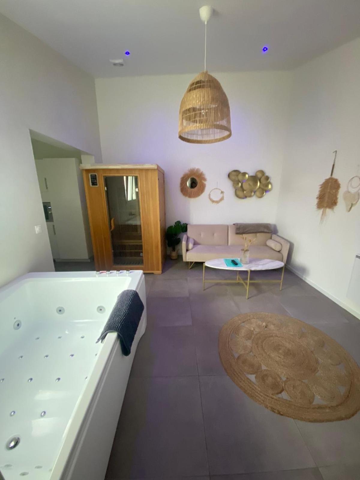 Spa Jungle Le Mesnil-Saint-Denis Exterior photo