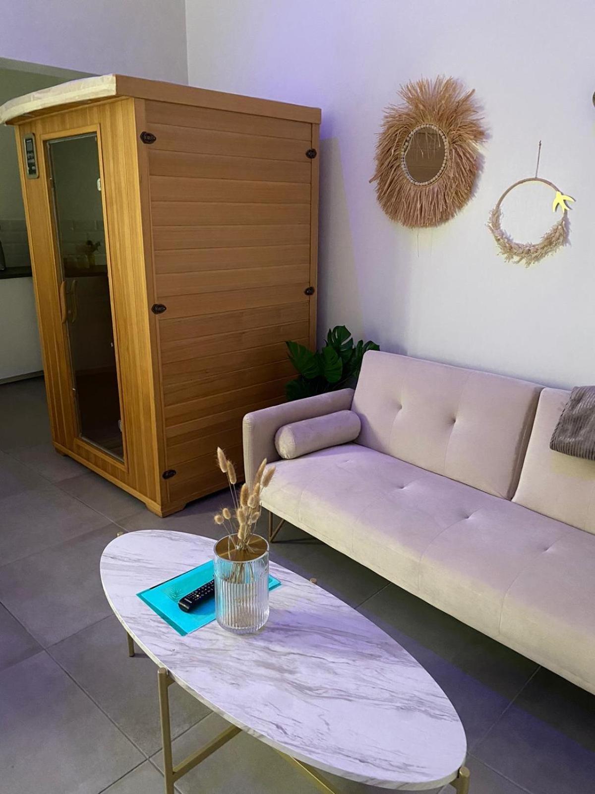 Spa Jungle Le Mesnil-Saint-Denis Exterior photo